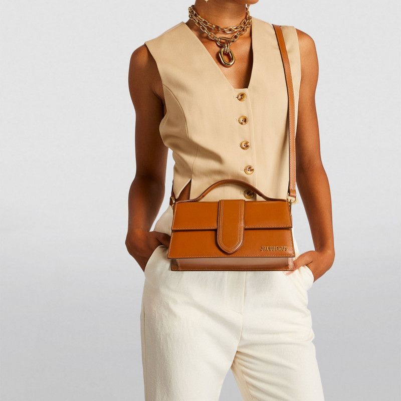 Сумка Jacquemus Le Grand Bambino Light Brown