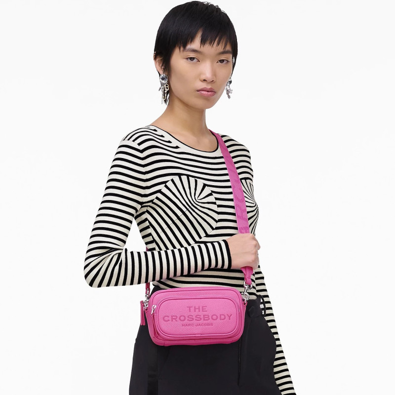 Marc Jacobs The Crossbody Bag рожевого кольору — оригінальна шкіряна crossbody