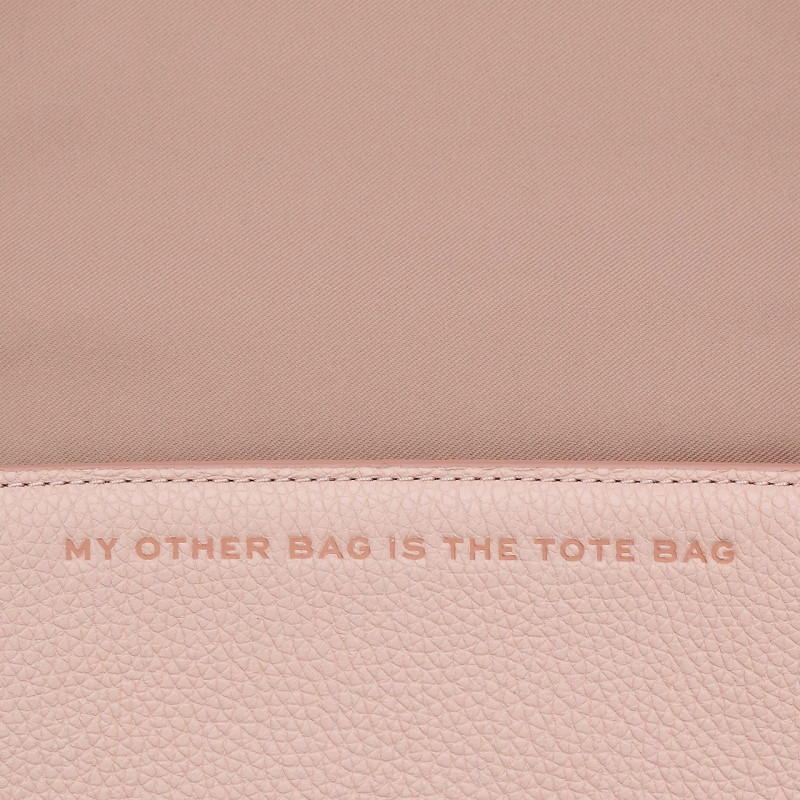 Шкіряна мінісумка Marc Jacobs Rose — елегантний акцент у міському стилі