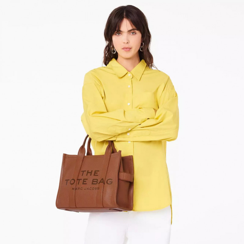 Сумка Marc Jacobs The Leather Medium Tote Bag Argan Oil