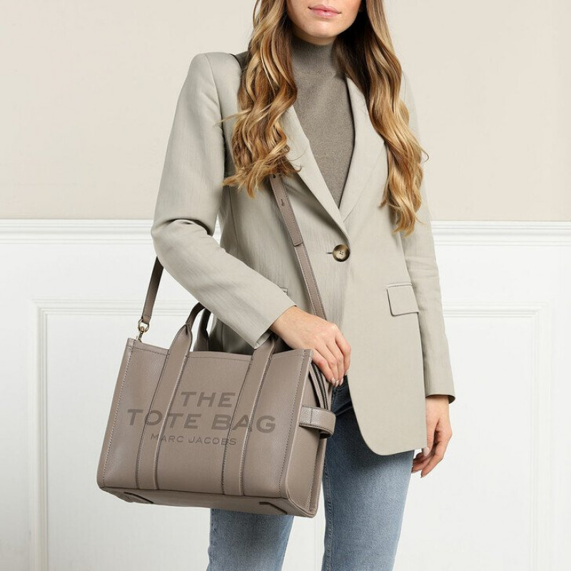 Сумка Marc Jacobs The Leather Medium Tote Bag Cement