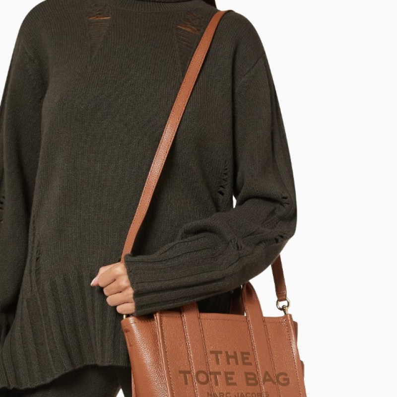 Сумка Marc Jacobs The Leather Small Tote Bag Argan Oil
