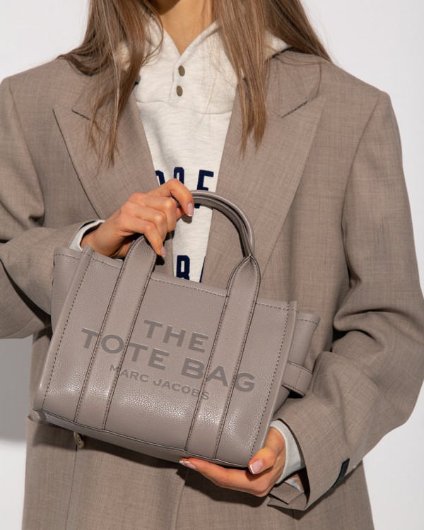 Сумка Marc Jacobs The Leather Small Tote Bag Cement