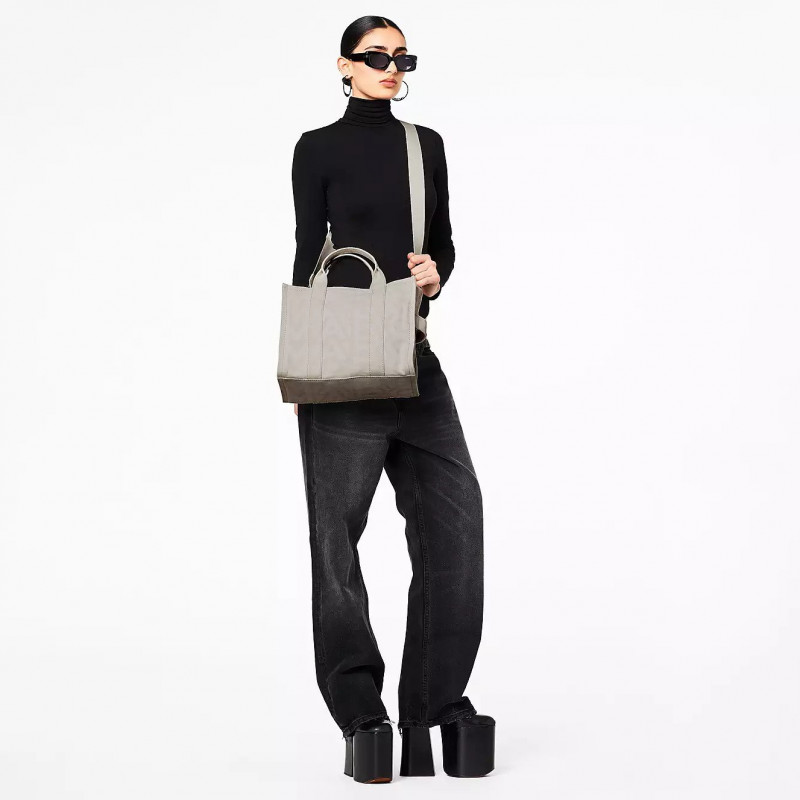 Сумка Marc Jacobs The Outline Monogram Medium Tote Bag