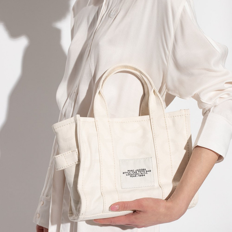 Сумка Marc Jacobs The Outline Monogram Small Tote Bag