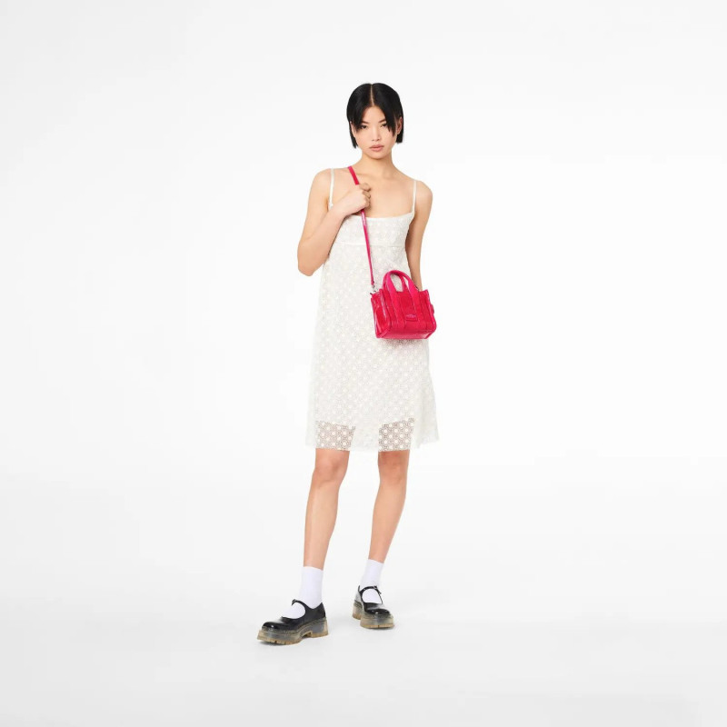 Сумка Marc Jacobs The Shiny Crinkle Mini Tote Bag Magenta