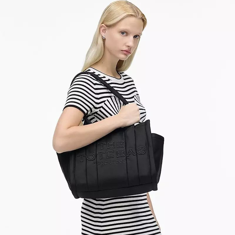 Дута нейлонова сумка Marc Jacobs The Puffy Nylon Tote Bag (Medium)