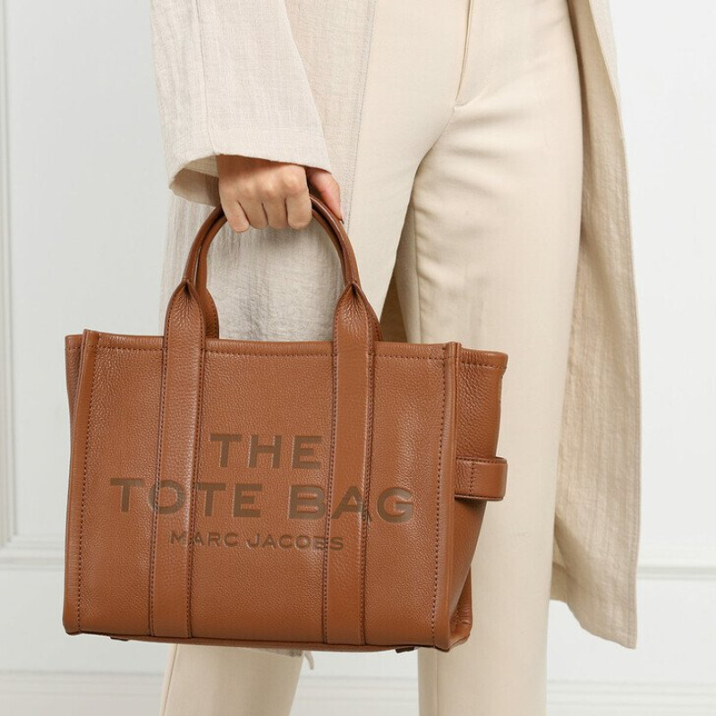 Сумка Marc Jacobs The Leather Medium Tote Bag Argan Oil