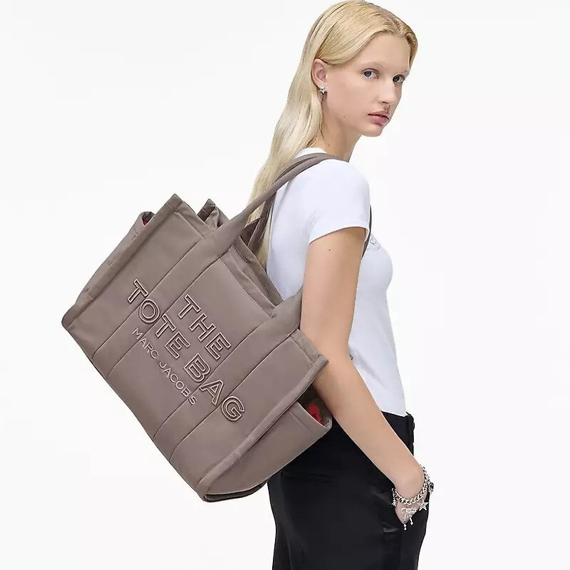 Велика дута сумка Marc Jacobs Puffy Nylon Tote у кольорі Cement
