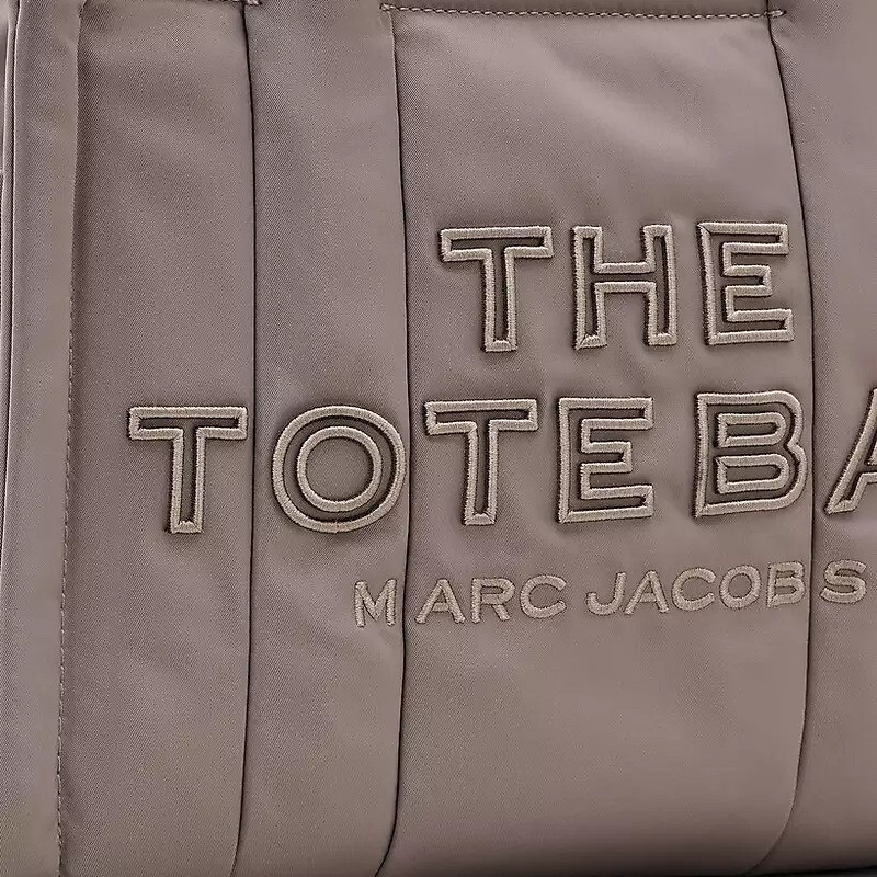 Дута нейлонова сумка Marc Jacobs Medium Tote Bag у відтінку Cement